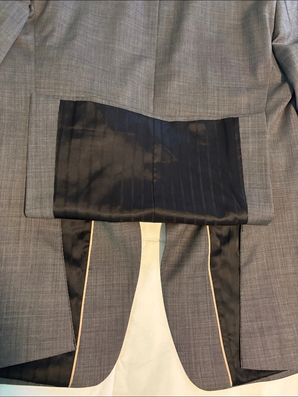 Calvin Klein Men's Gray 100% Wool Two-Button Career Wear Suit Jacket
